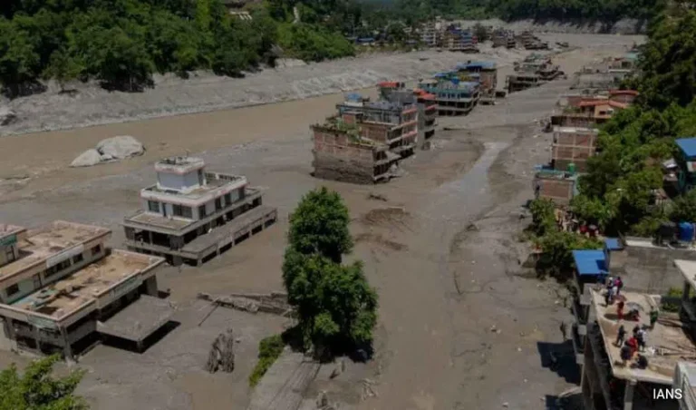 nepalthreat_V_jpg--816x480-4g