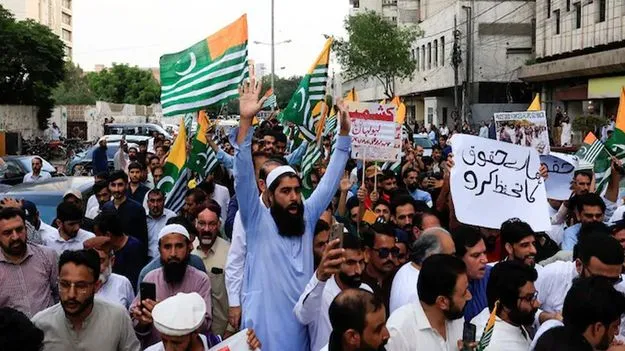 pok_3f9888cba5_V_jpg--625x351-4g