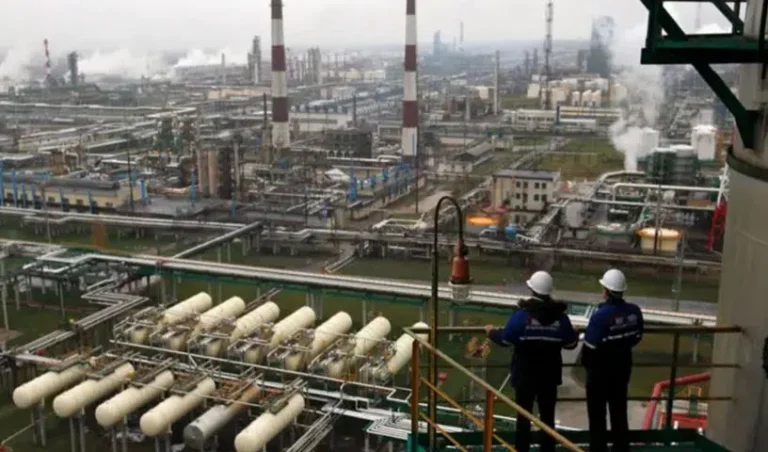 russirefinery_V_jpg--816x480-4g
